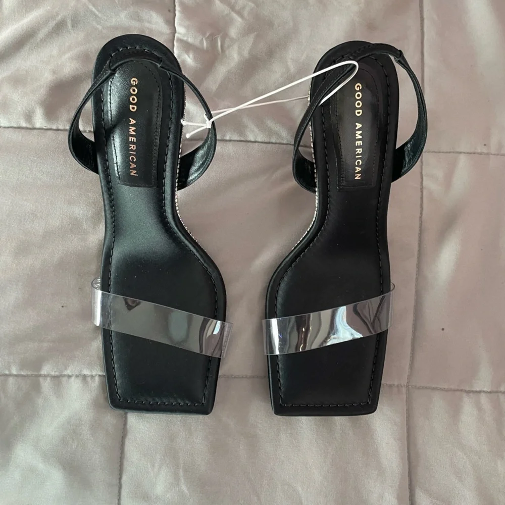 Good American Crystal Crush Lucite Sandal in Black